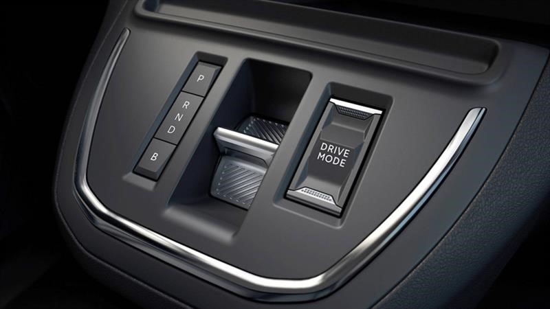 Peugeot e-Traveller 2021