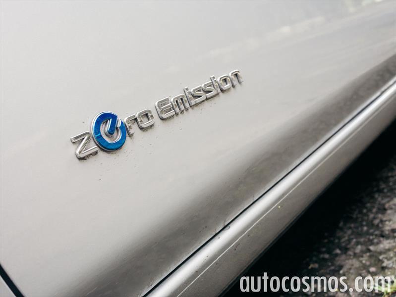 Nissan LEAF 2015