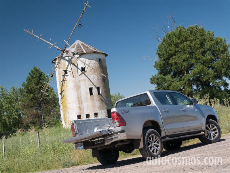 Nueva Toyota Hilux a prueba