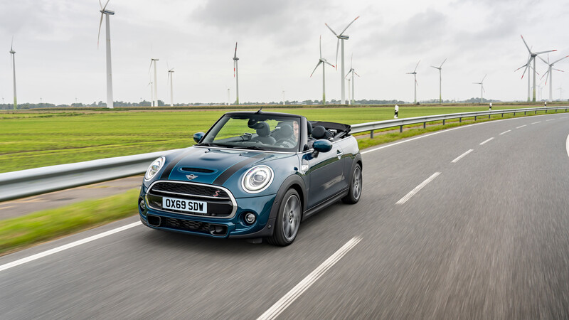 MINI Cooper S Convertible Sidewalk 2020