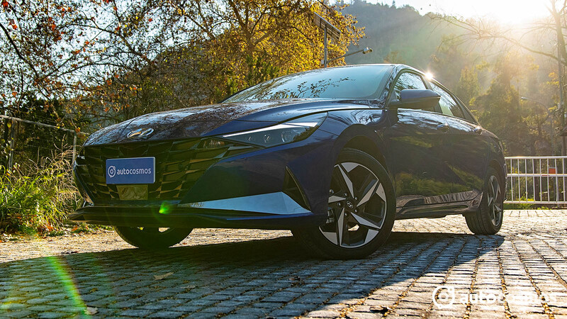Hyundai Elantra 2022 - Test Drive
