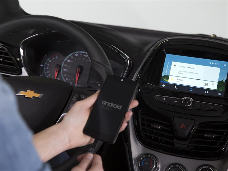Chevrolet dispondrá de CarPlay y Andorid Auto