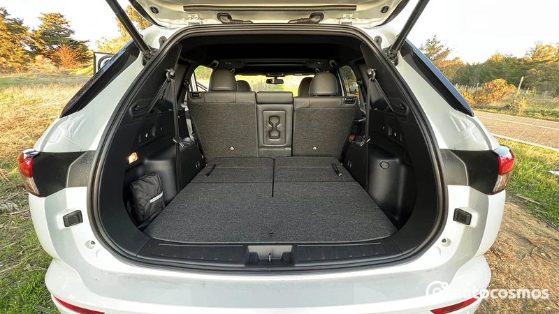 Mitsubishi Outlander 2025