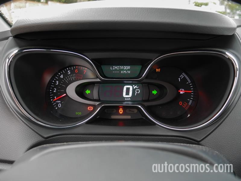 Renault Captur 1.6L Manual vs Automática