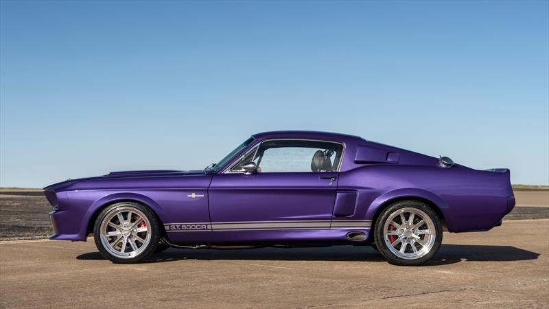 Blurple Shelby GT500CR por Classic Recreations