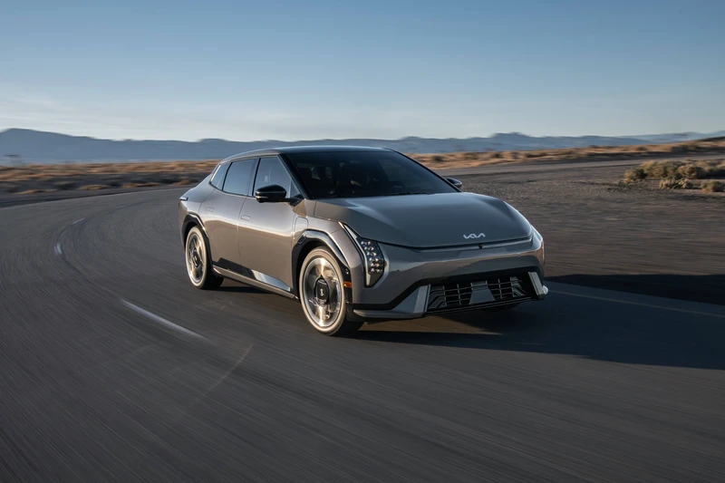 Kia EV4 2026