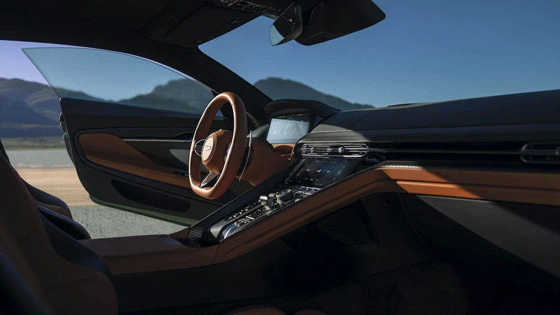 Aston Martin DB12