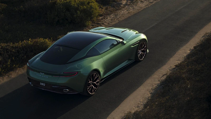 Aston Martin DB12