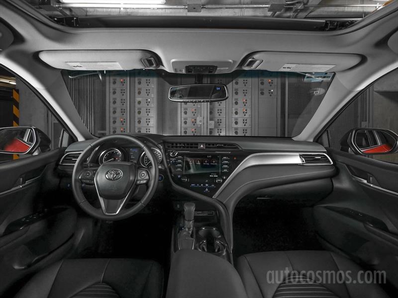 Toyota Camry 2018