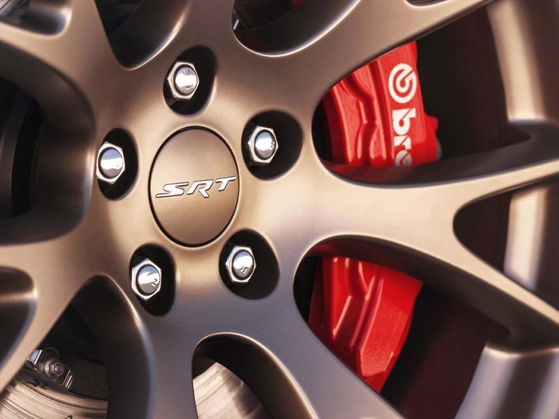 Dodge Charger SRT Hellcat 2015