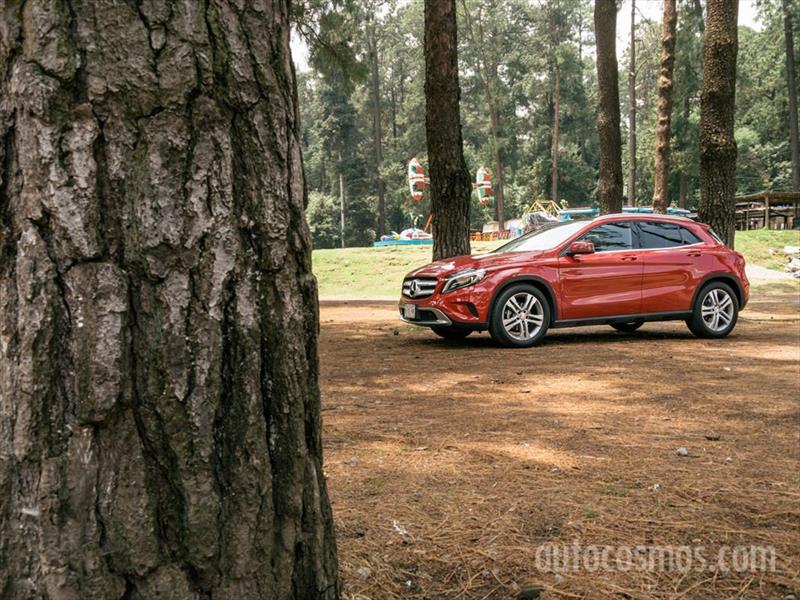 Mercedes-Benz GLA 2015