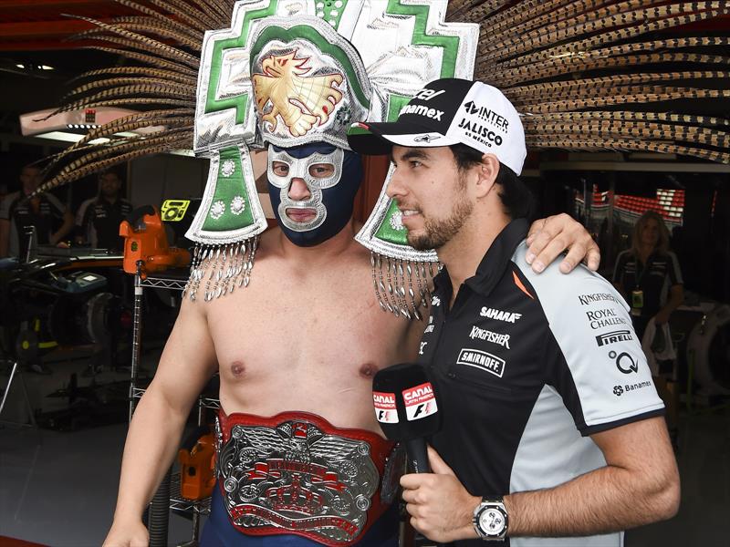 Checo Pérez y Blue Demon Jr.