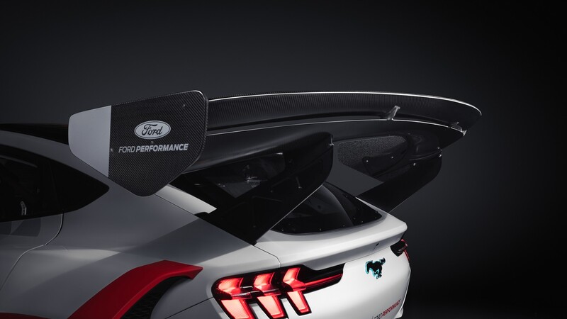 Ford Mustang Mach-E 1400