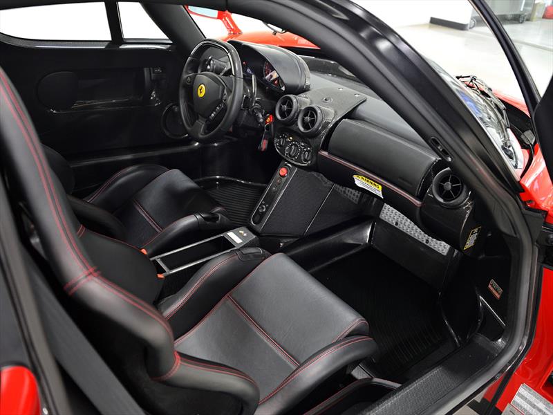 Ferrari Enzo 2003 a la venta con 354 millas