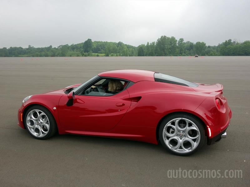 Alfa Romeo 4C 2015