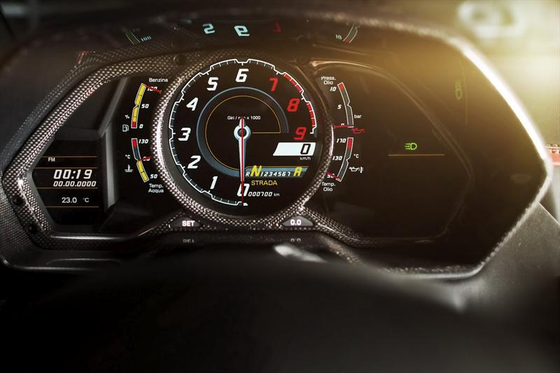 Lamborghini Aventador LP700-4