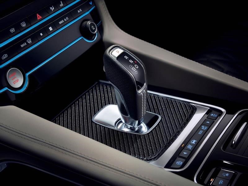 Jaguar F-Pace SVR 2019