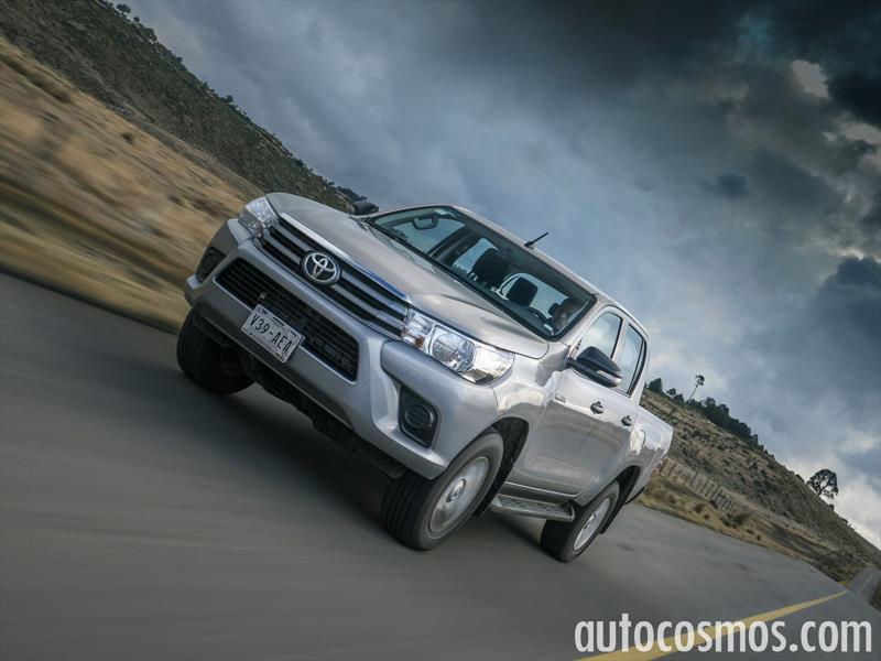 Nissan NP300 vs Toyota Hilux vs Mitsubishi L200