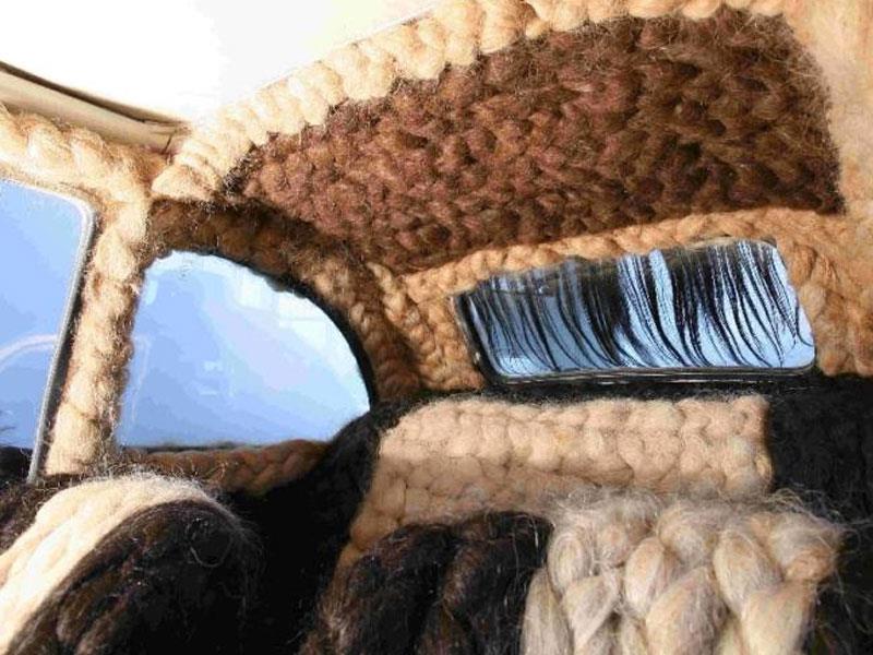 FIAT 500 con cabello natural