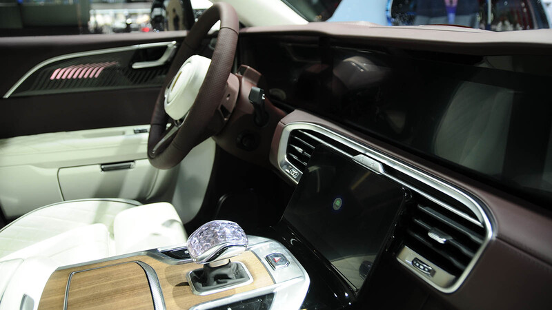 Hongqi E-HS9