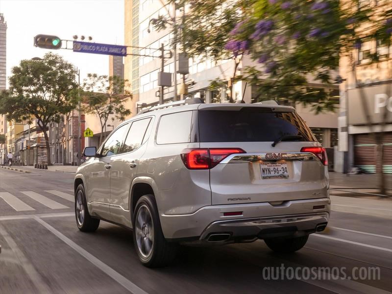 GMC Acadia 2017