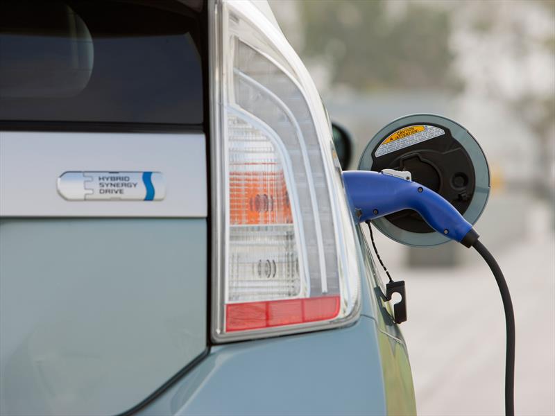 Historia: Toyota Prius