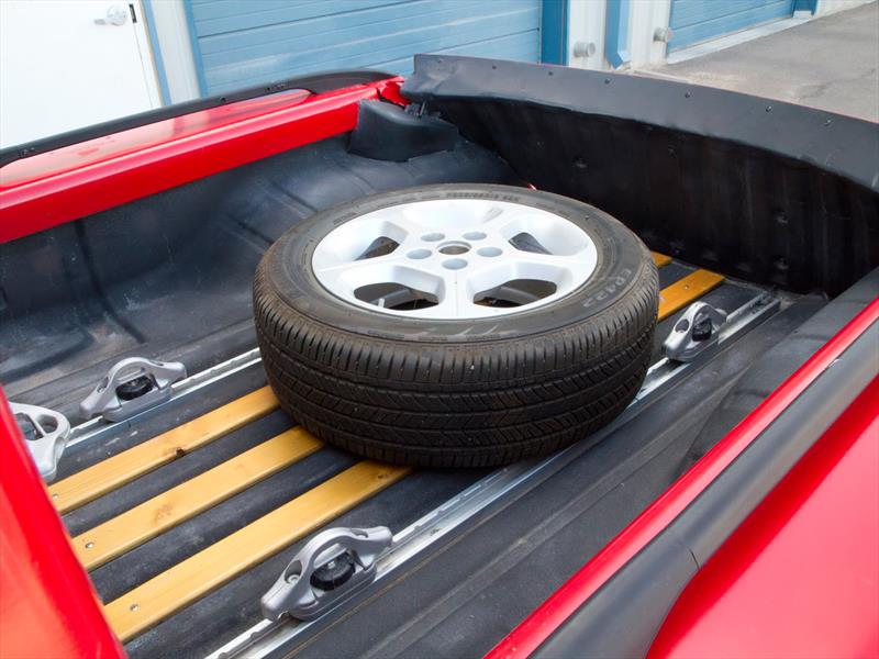 Sparky, un Nissan Leaf convertido en pickup