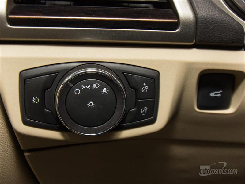 Ford Fusion Hybrid 2013