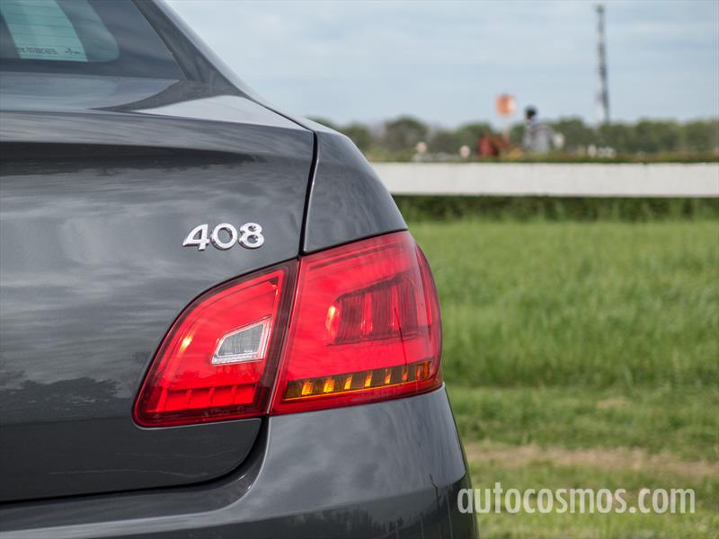 Peugeot 408 THP a prueba