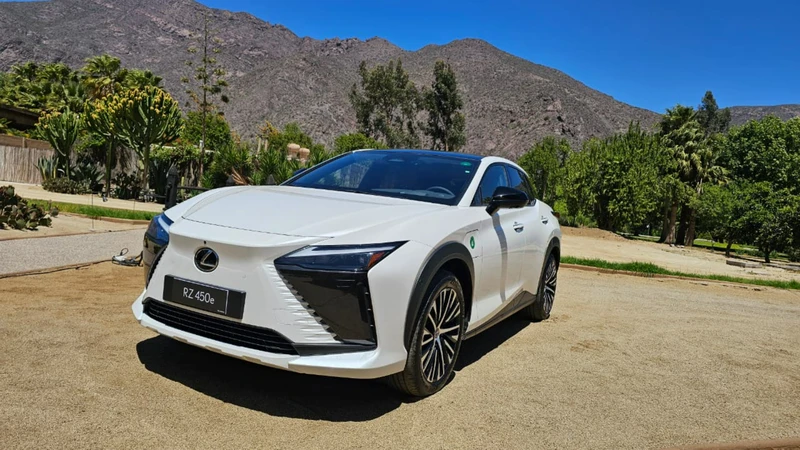 Lexus RZ 450e