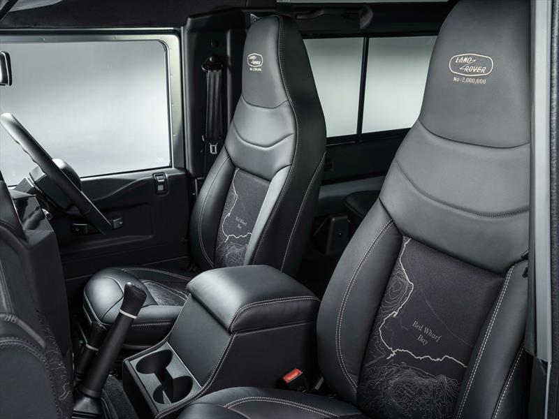 Land Rover Defender 2,000,000