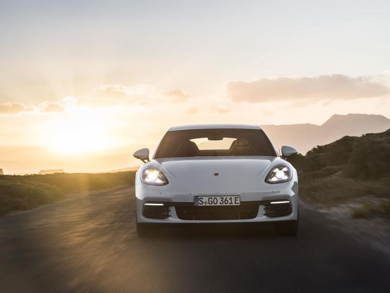 Porsche Panamera 4 E-Hybrid