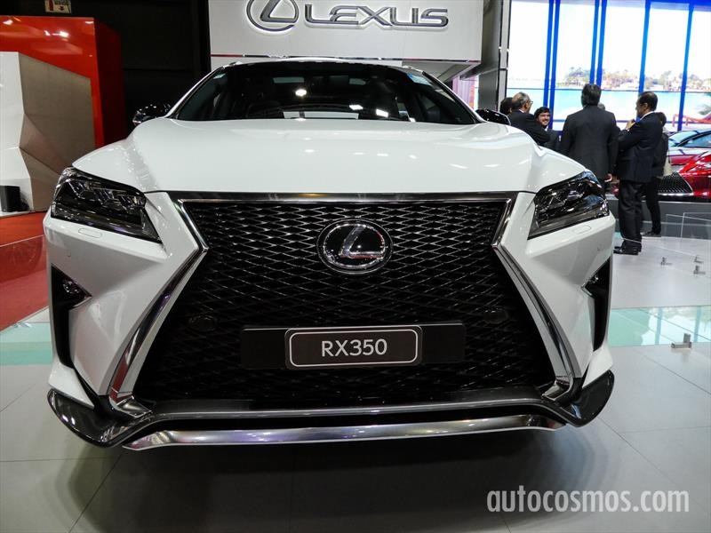 Toyota en el Salón de Buenos Aires 2017