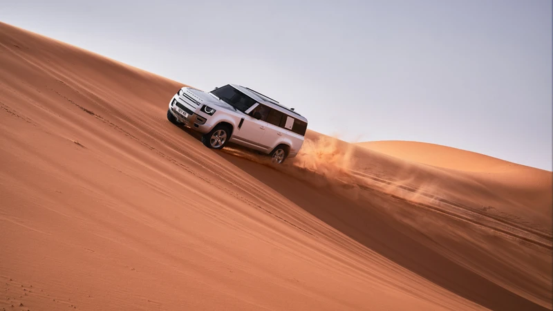 Land Rover Defender 130 2023