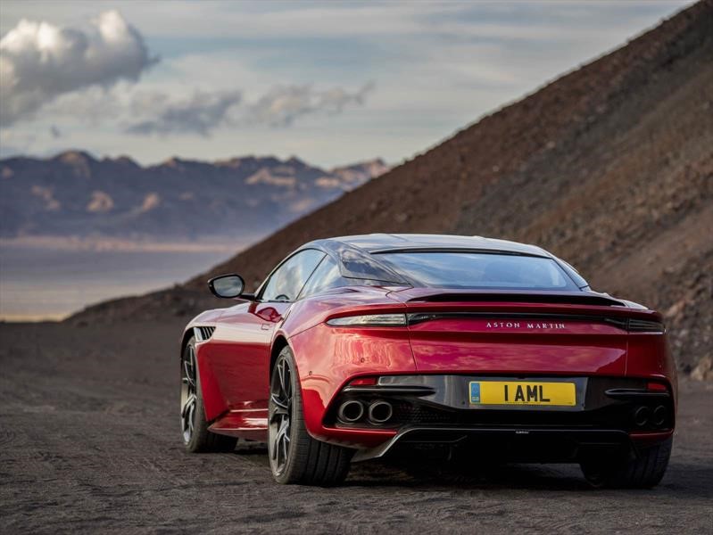Aston Martin DBS Superleggera 2019