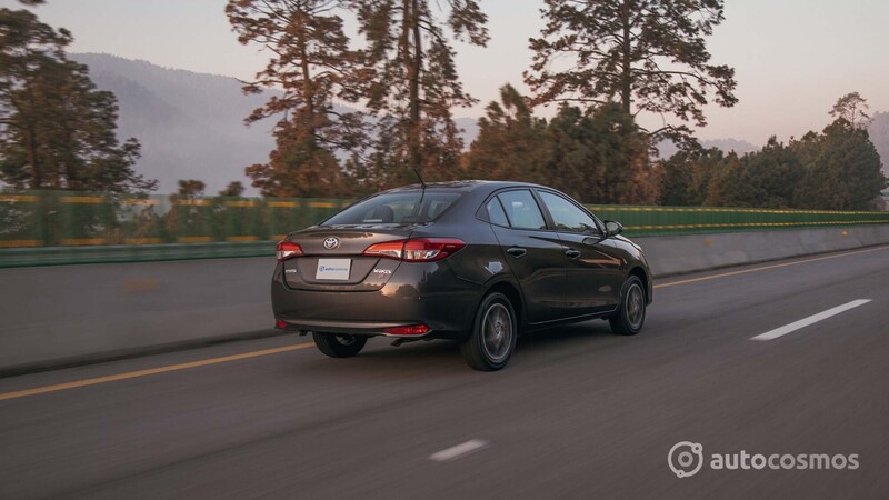 Toyota Yaris Sedán 2021 a prueba