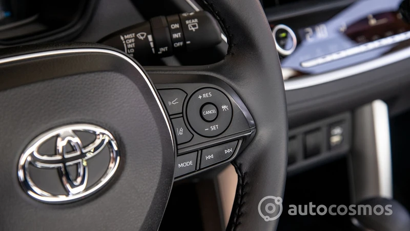Toyota Corolla Cross 2022 a prueba