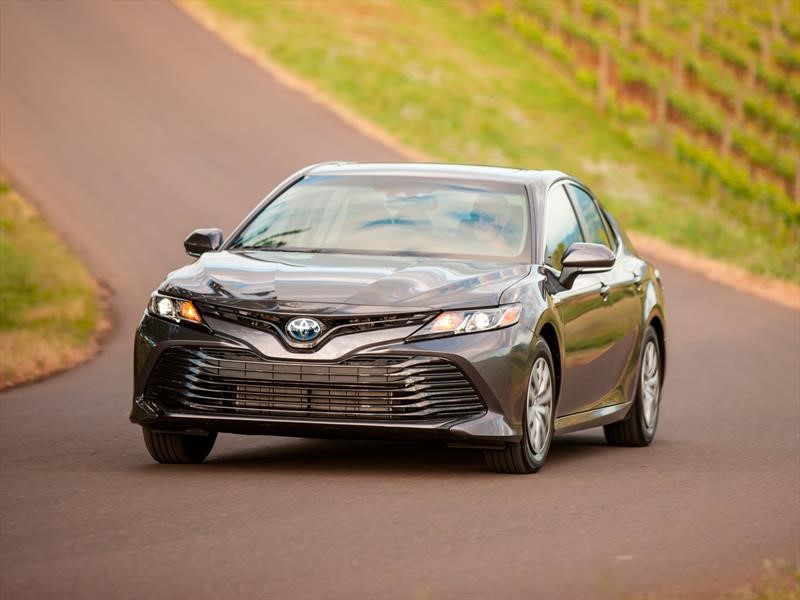 Toyota Camry Híbrido 2019