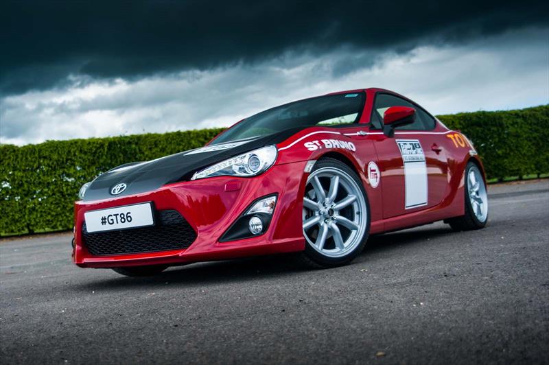 Toyota rinde tributo a su pasado deportivo
