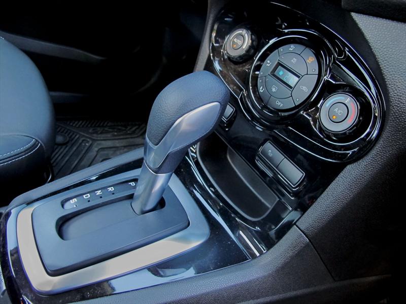 Manejamos el nuevo Ford Fiesta KD Powershift