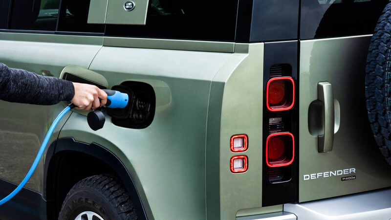 Land Rover Defender PHEV 2021