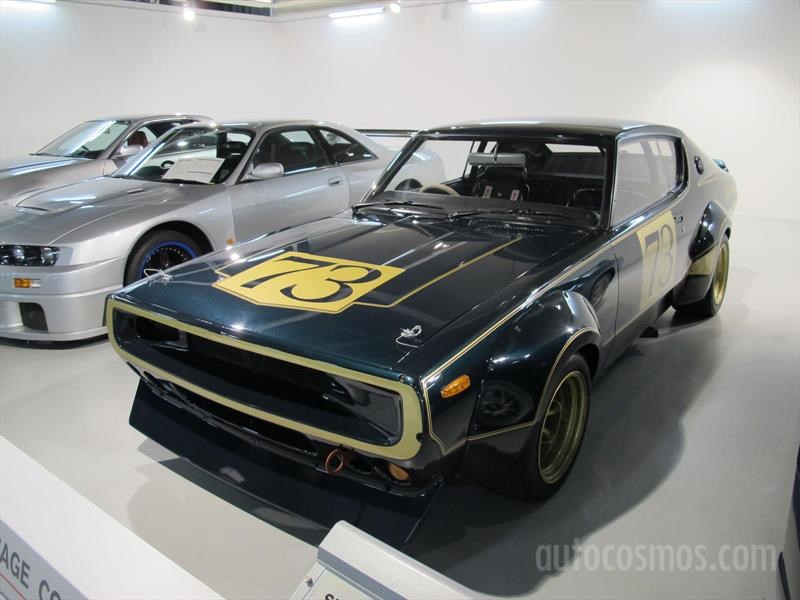 Nissan 80 aniversario - Autos de competencia