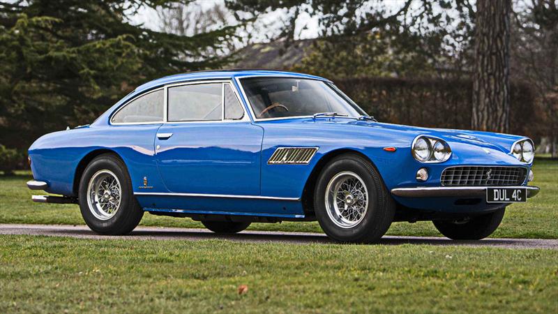 Ferrari 330GT 2+2 de John Lennon