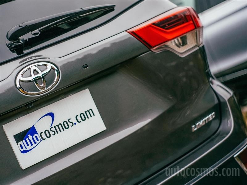 Honda Pilot 2019 VS Toyota Highlander 2018