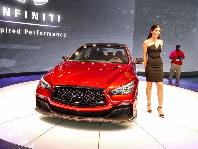 Infiniti Q50 Eau Rouge Concept