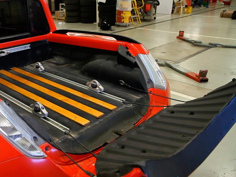 Sparky, un Nissan Leaf convertido en pickup