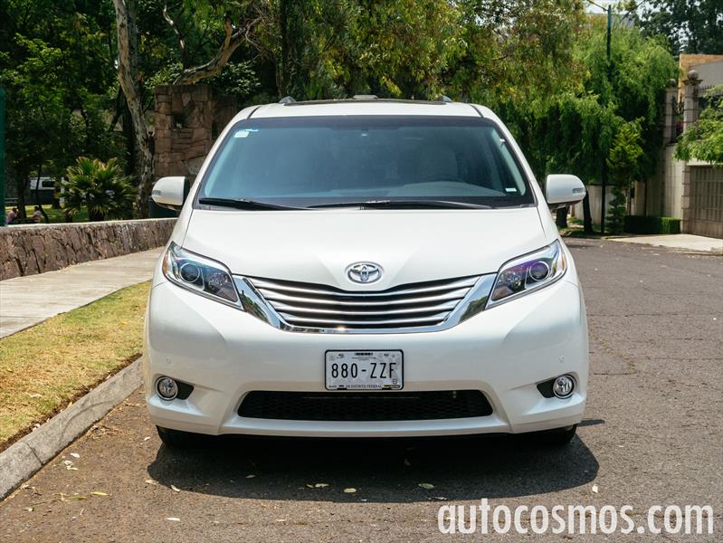 Toyota Sienna 2015