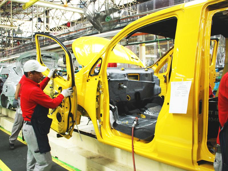 Producción Nissan NV200 Taxi del Futuro