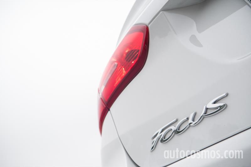 Ford Focus sedán a prueba