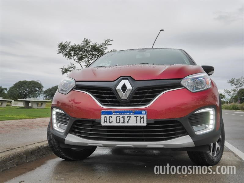 Renault Captur 1.6L Manual vs Automática